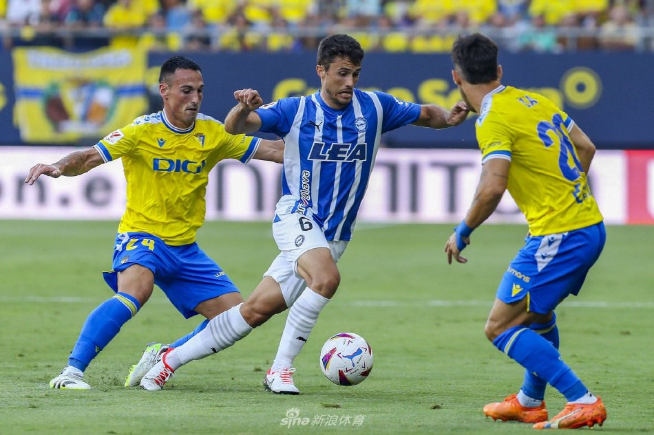 个进攻篮板 个进攻篮板