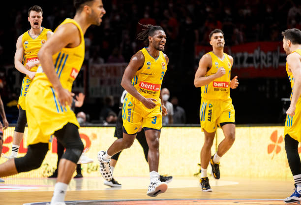 以自由转会 以自由转会