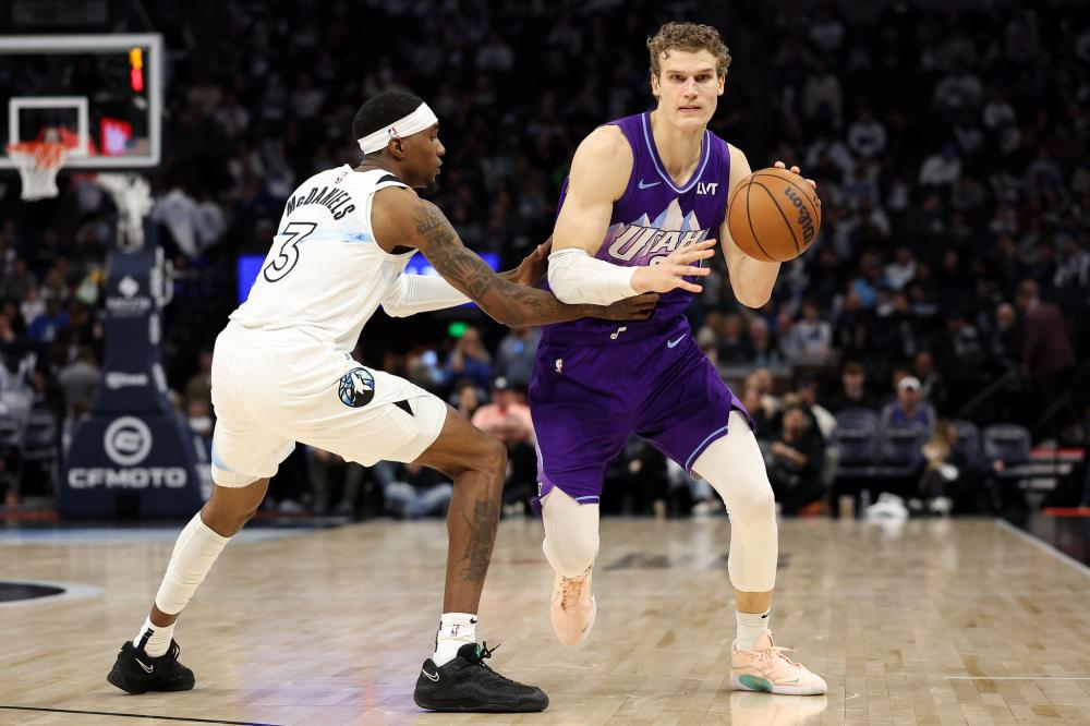 反观王楚钦 反观王楚钦