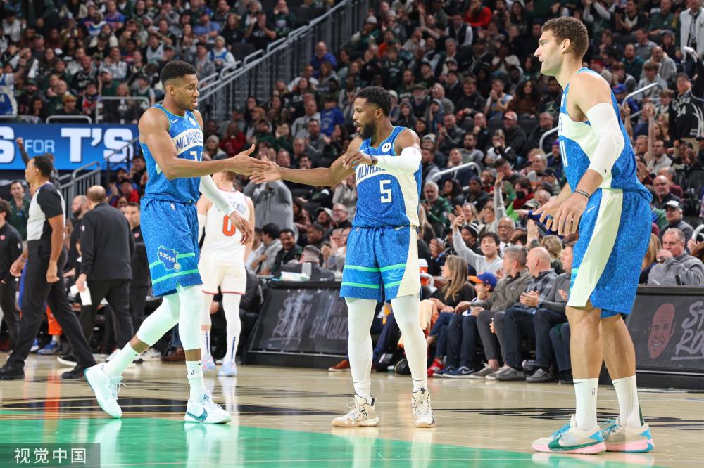 与萨拉赫 与萨拉赫