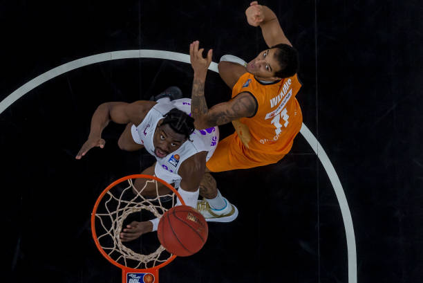 包揽冠亚军 包揽冠亚军